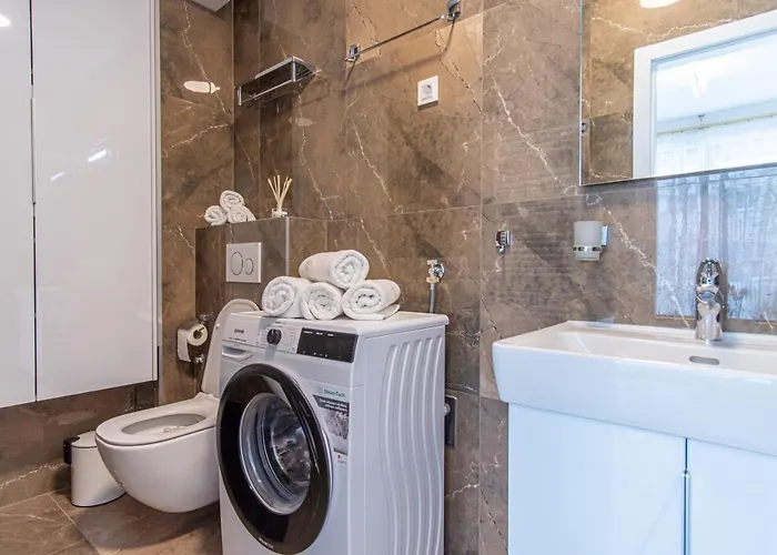 Ledeno Luxury