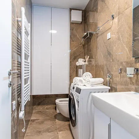 Апартаменты Ledeno Luxury