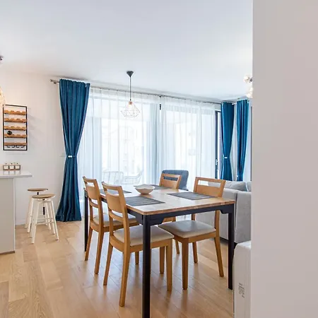 Ledeno Luxury Split