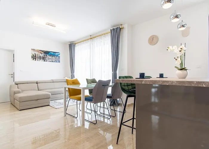 Ledeno Luxury